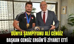 Dünya Şampiyonu Ali Cengiz, Başkan Ergün’ü ziyaret etti