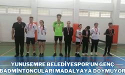 Yunusemre Belediyespor’un genç badmintoncuları il birinciliğinde fırtına gibi esti