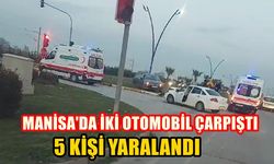 Manisa'da iki otomobil  çarpıştı! 5 Yaralı