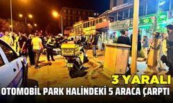 Otomobil, park halindeki 5 araca çarptı: 3 yaralı