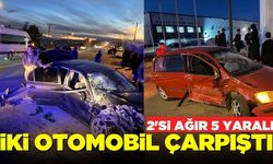 İki otomobilin çarpışması sonucu 2'si ağır 5 kişi yaralandı