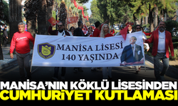 Manisa Lisesi hem cumhuriyeti hem de kuruluşunu kutladı