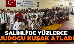 Salihli'de yüzlerce judocu kemer sınavında ter döktü!