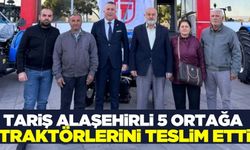 Tariş Üzüm Birliği, Alaşehirli 5 ortağa traktörlerini teslim etti!