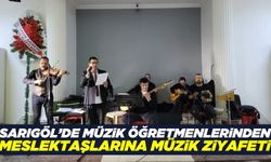 Sarıgöl'de müzik öğretmenleri, meslektaşlarına konser verdi