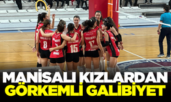 Turgutlu Belediyespor Kadın Voleybol takımından görkemli galibiyet