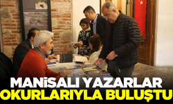 Manisalı yazarlar okurlarıyla bir araya geldi