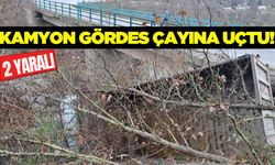 Kontrolden çıkan kamyon Gördes Çayına uçtu: 2 yaralı