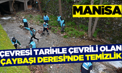 Manisa'da tarihi dokulara sahip derede temizlik çalışması