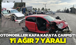 Amasya'da iki otomobil kafa kafaya çarpıştı: 1'i ağır 7 yaralı