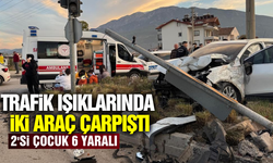 Muğla'da iki araç çarpıştı: 2'si çocuk 6 yaralı