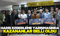 Hadis ezberleme yarışmasında dereceye giren öğrenciler ödüllendirildi