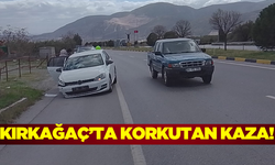 Kırkağaç Alay Kavşağı'nda Tekerlek Fırladı, Araç Bariyerlere Çarptı!