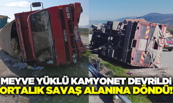 Manisa'da Meyve Yüklü Kamyonet Devrildi!