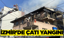 İzmir'de 4 katlı binanın çatı katı alev alev yandı!