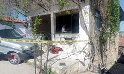Akhisar’da araç kahvehaneye daldı! 1 kişi hayatını kaybetti 2 kişi yaralandı