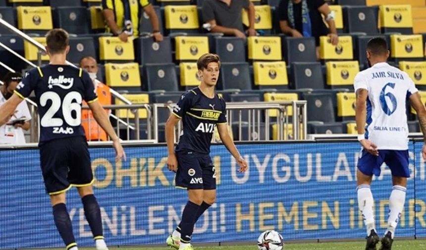 Henüz 16 yaş 174 günlükken HJK Helsinki karşısında Fenerbahçe formasını sırtına geçiren Arda için büyük kariyerin ilk adımı atılmıştı.