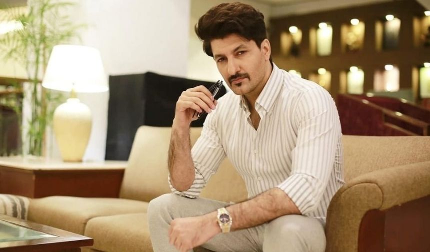 Syed Jibran Amroz Khan rolünde