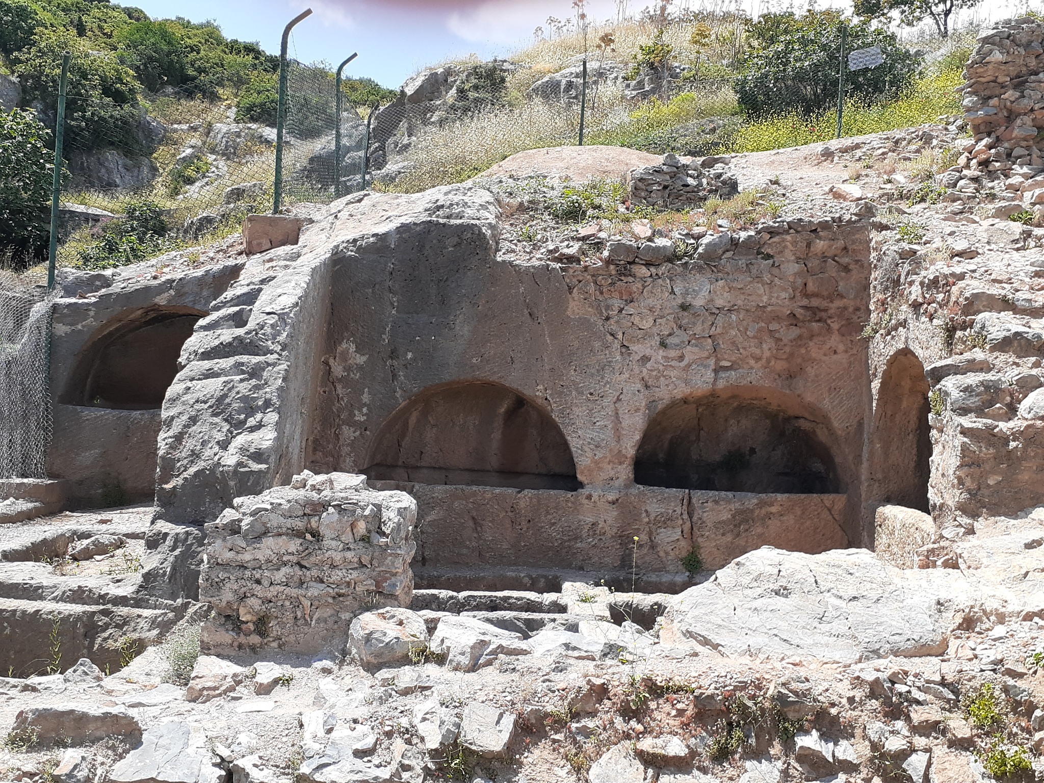 Yedi uyuyanlar mağrası İzmir