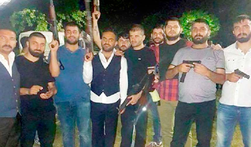 Ayhan Bora Kaplan Levent Çiçek 15 Temmuz gecesi TRT Önünde