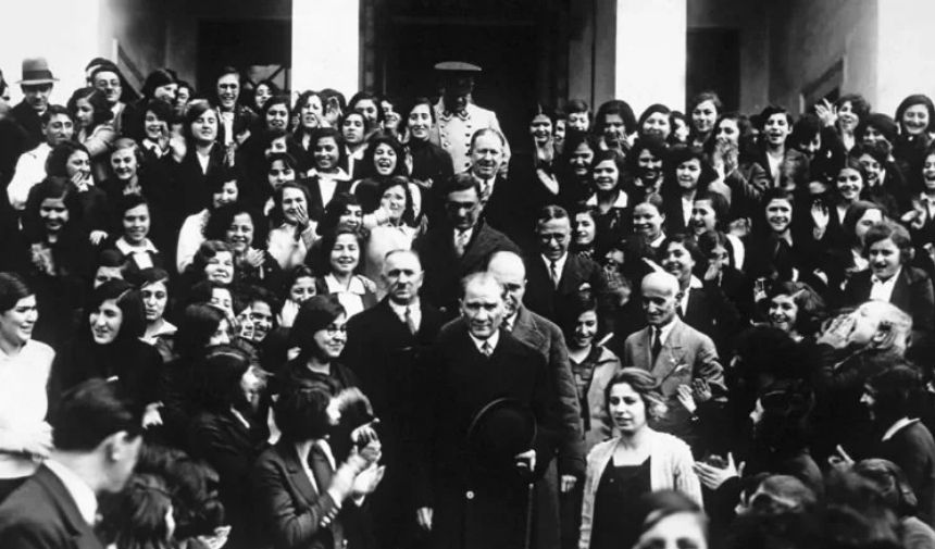 Atatürk ile ilgili çizgi filmler neler Atatürk çizgi filmleri