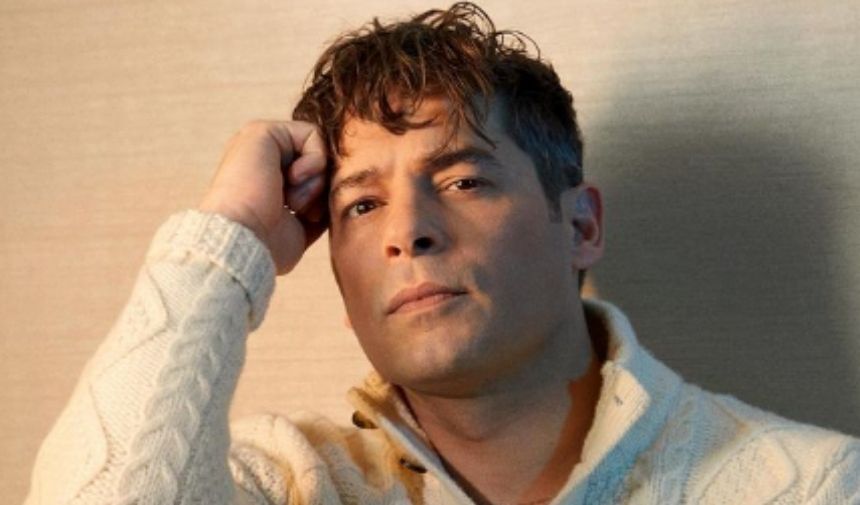 Öyle Bir Geçer Zaman Ki Sedat Kimdir Nereli Kaç Yaşında Anıl İlter Oynadığı Dizi Ve Filmler (3)