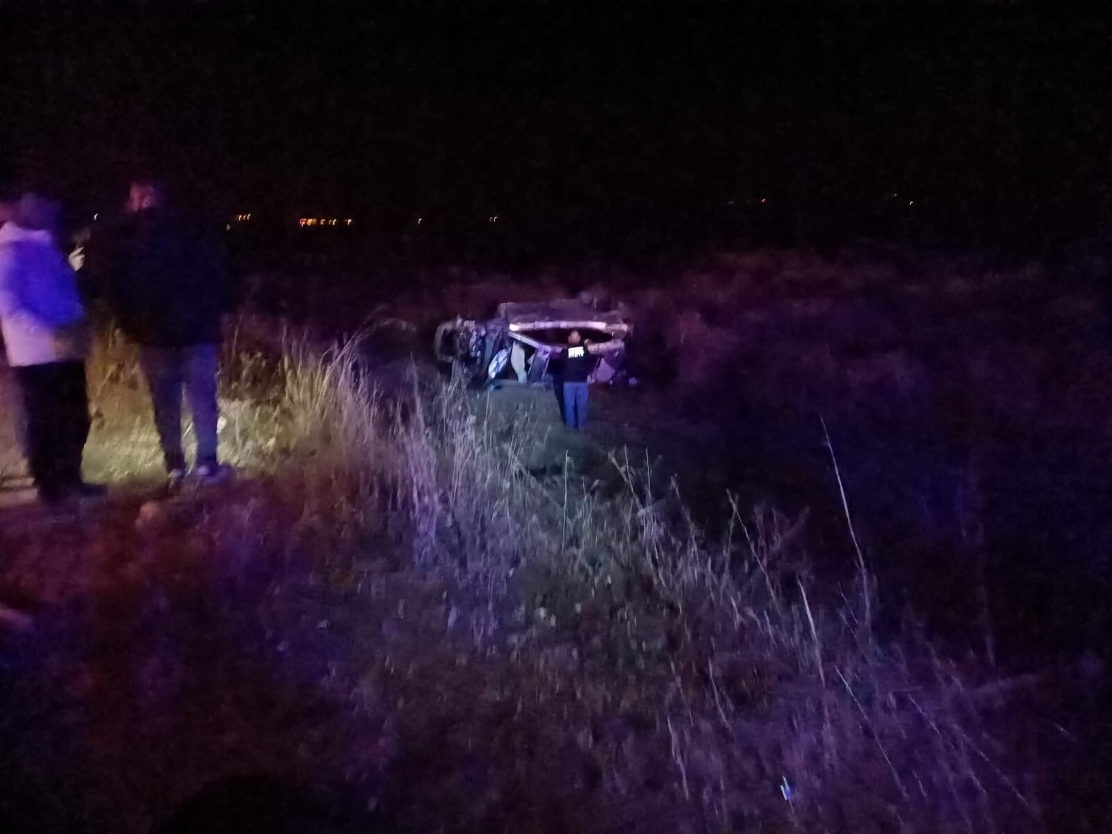 Burdur’da kontrolden çıkan otomobil şarampole devrildi: 2 ölü, 1 ağır yaralı-1