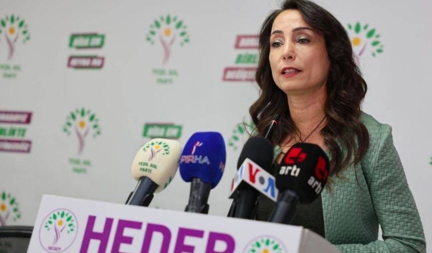 Tülay Hatimoğulları Kimdir Kaç Yaşında Aslen Nereli Tülay Hatimoğulları Hangi Partiden