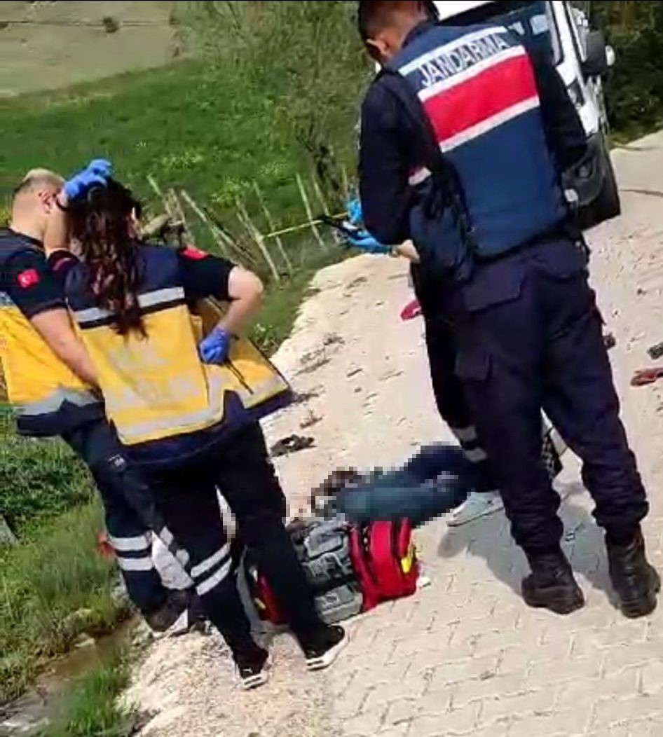 Genç Sürücü Olay Yerinde Can Verdi (2)