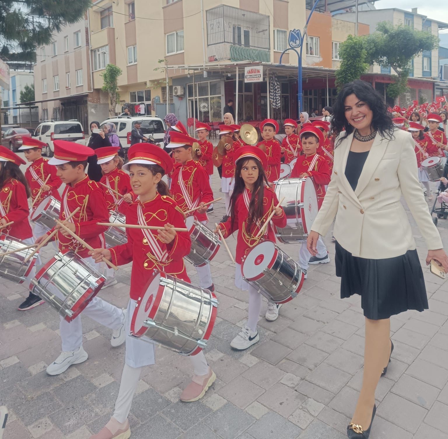 Manisalı Şehidin Ailesini Duygulandıran Bando (4)