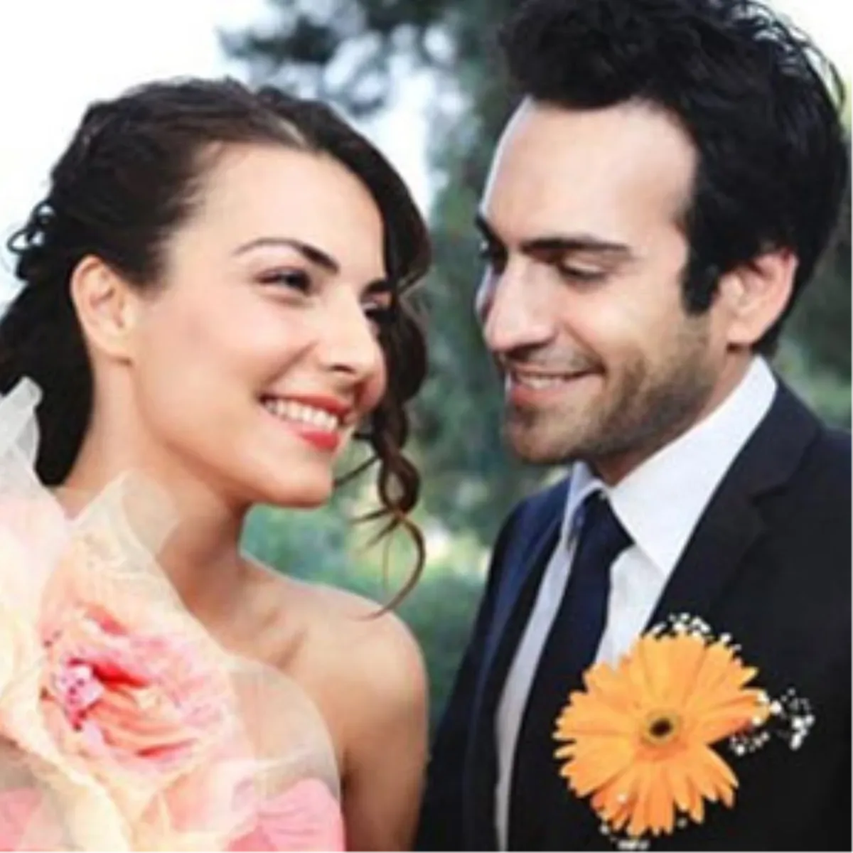 Bugra Gulsoy Eski Esi