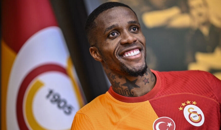 Herkes Yanıldı! Galatasaray, Wilfried Zaha Transfer Bombasını Patlattı Mı (2)