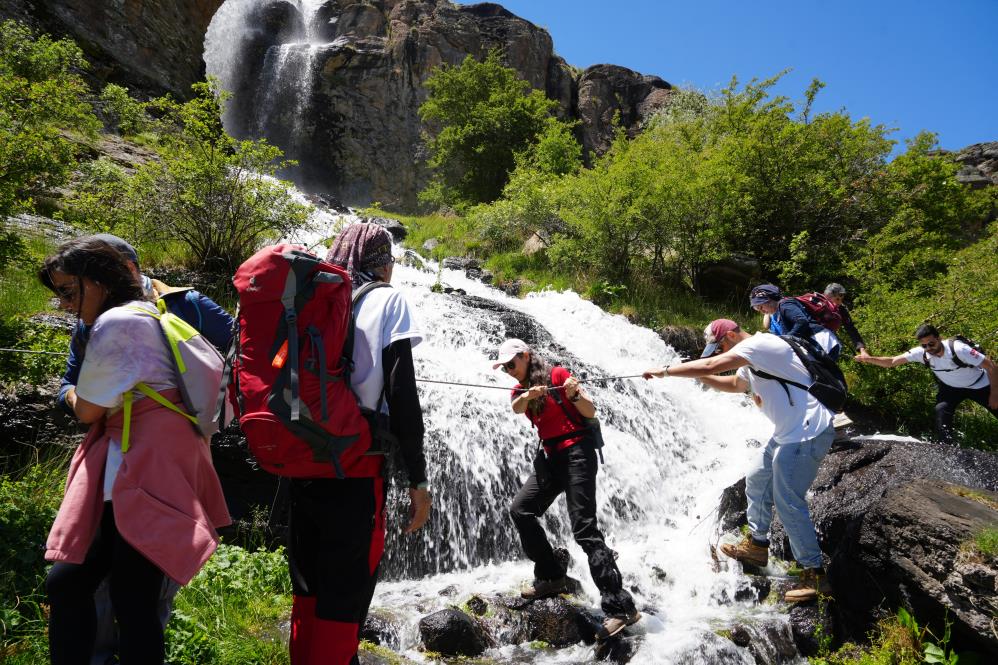 Uzandı Vadisi doğal güzellikleri ile vatandaşların ilgi odağı
