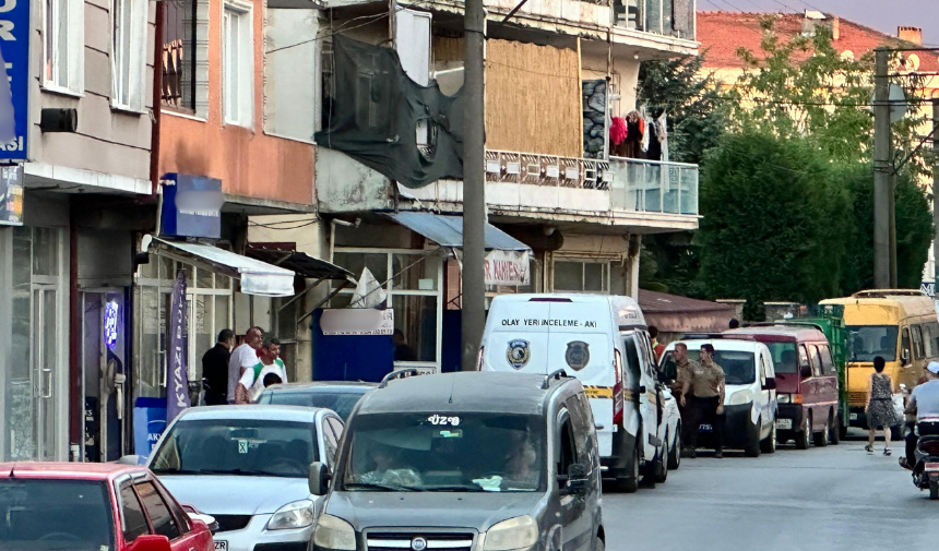Küfür Ettin Kavgasında 1'I Ağır 2 Yaralı 1