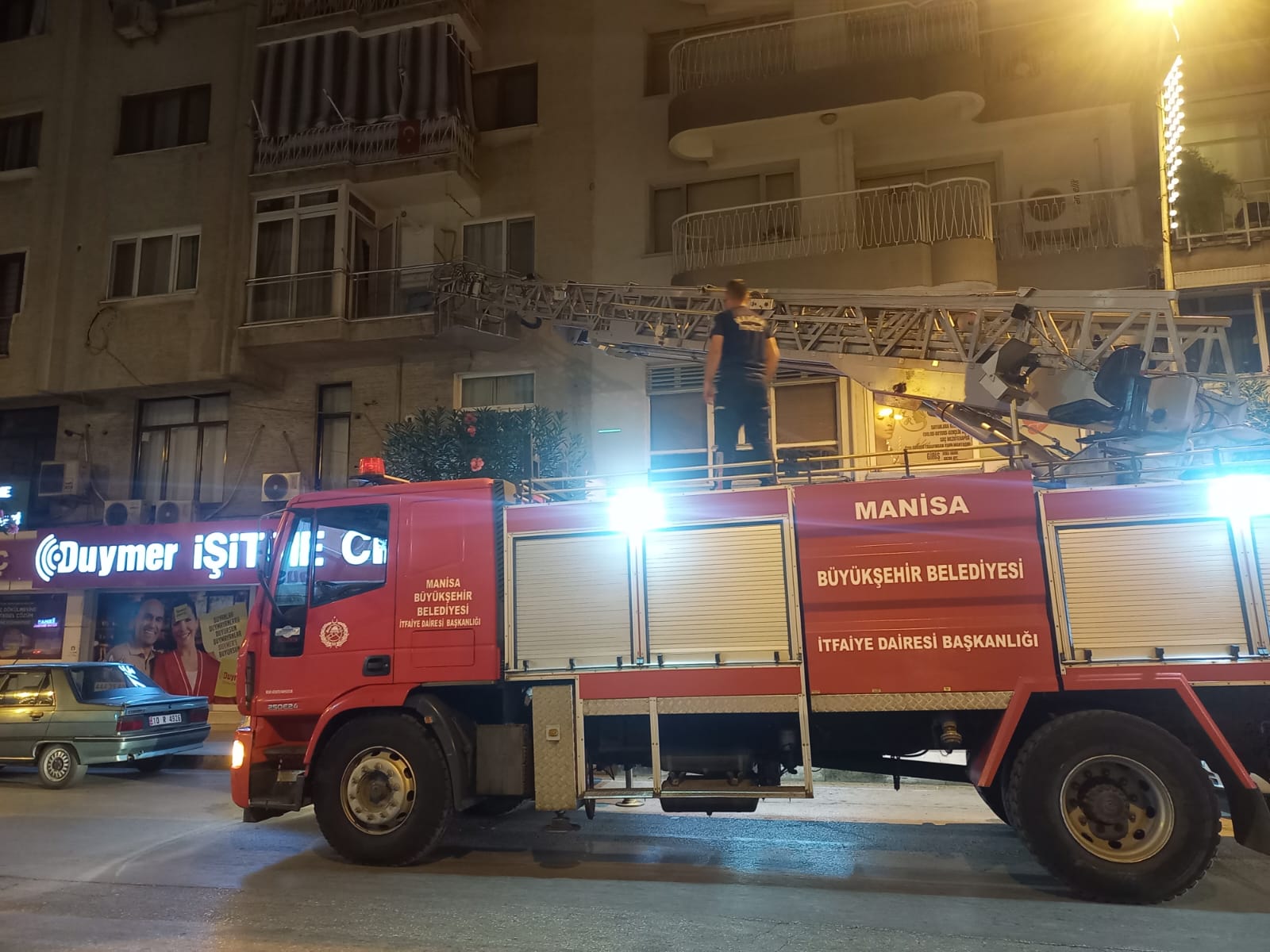 Manisa'da evden gelen kokular, ekipleri harekete geçirdi!