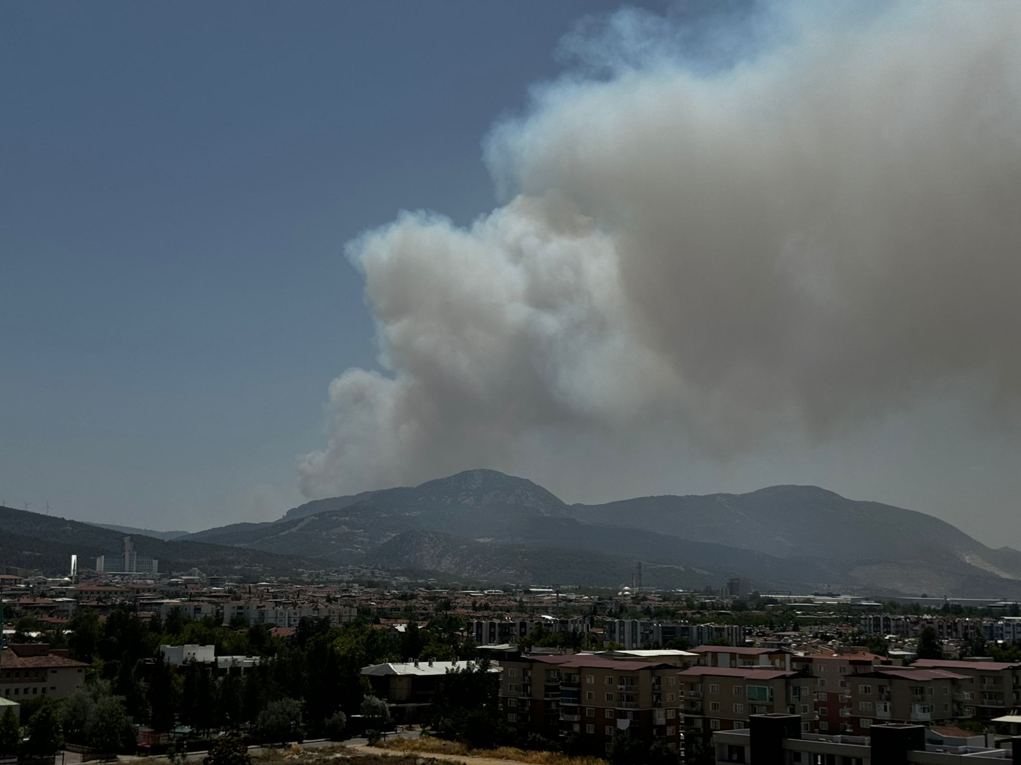 İzmir-Manisa Yolunda Yangın!-1