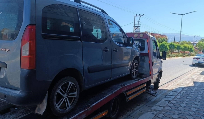 Manisa'da Aranan 13 Şahıs Trafik Denetiminde Yakalandı! (4)