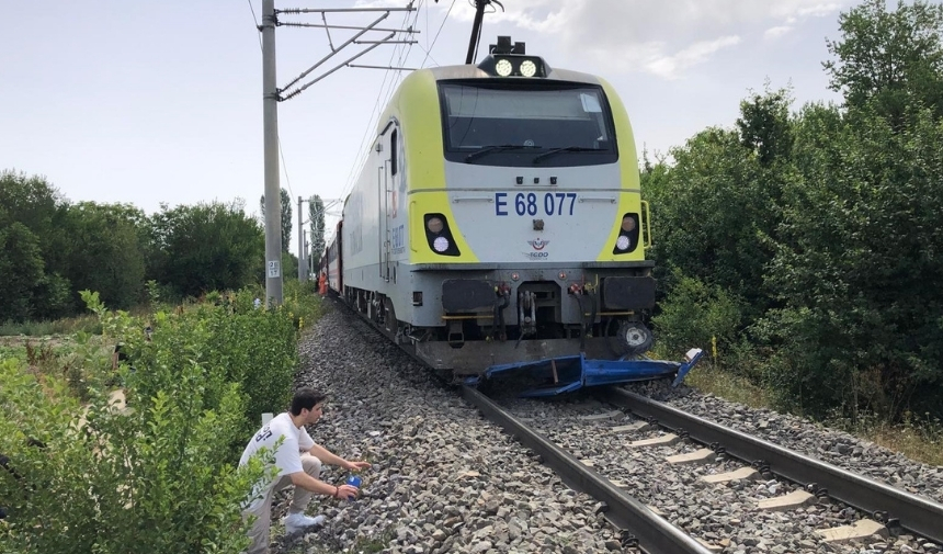 Tren Kazasında 1 Kişi Hayatını Kaybetti 22