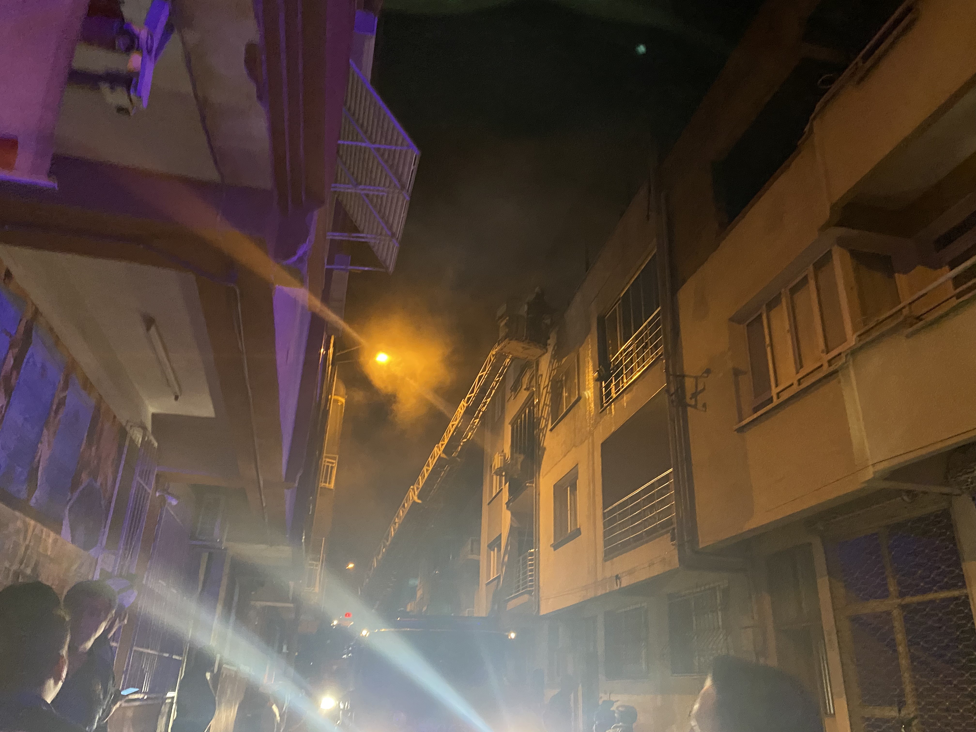 Alaşehir'de yangın paniği!-222