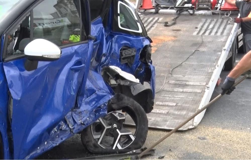 Otoyolda zincirleme kaza: 2 ölü 5 yaralı