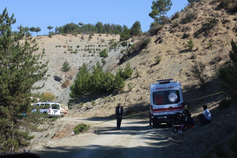3 çocuk babası ağaca asılı halde ölü bulundu