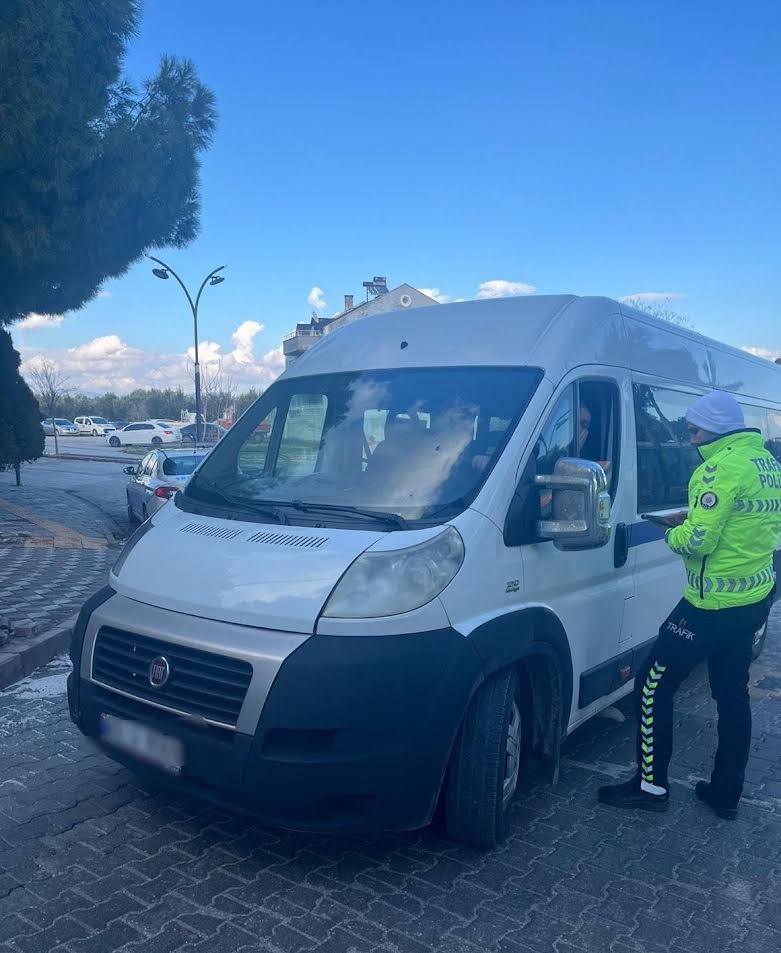 Manisa'da okul servis araçlarına denetim