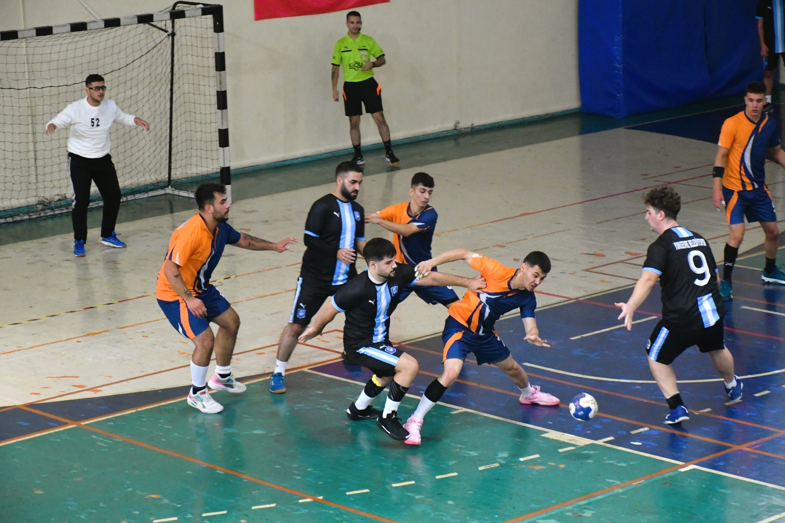 Yunusemre Belediyespor Erkek Hentbol Takımı ligde ilk puanını aldı-1