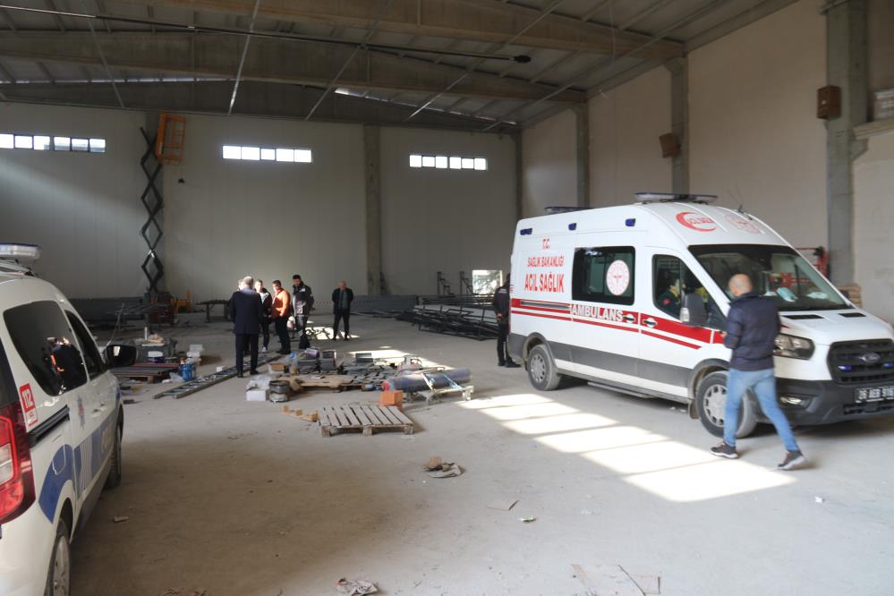15 metre yüksekten düşen genç işçi hayatını kaybetti