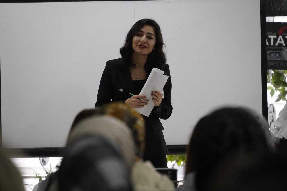 Kadına Yönelik Şiddetle Mücadele İçin Kursiyerlere Seminer Verildi