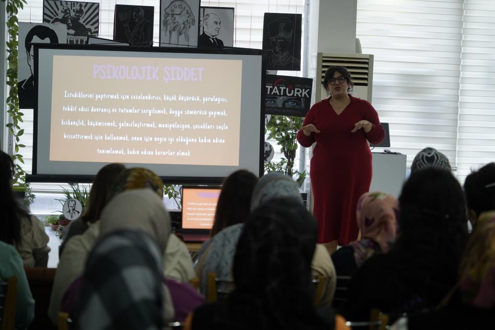 Kadına Yönelik Şiddetle Mücadele İçin Kursiyerlere Seminer Verildi