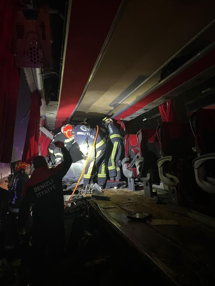 Denizli'de otobüs kazasında ölü sayısı 2'ye yükseldi-1