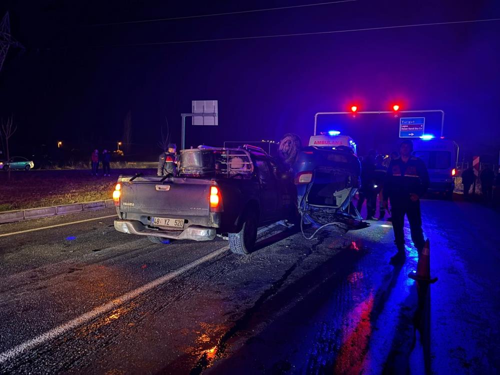 Muğla'daki trafik kazasında 2 kişi öldü, 2 kişi yaralandı