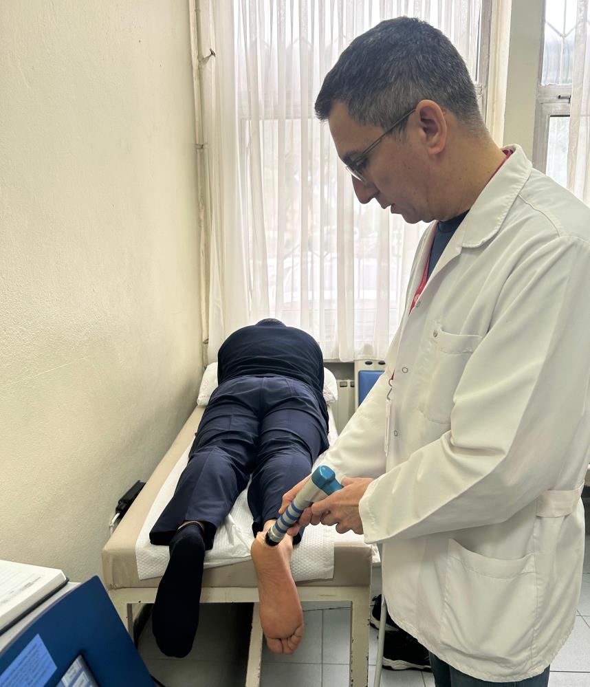 İzmir'de 'Şok Dalga' tedavisi ile ameliyatsız çözüm!-1