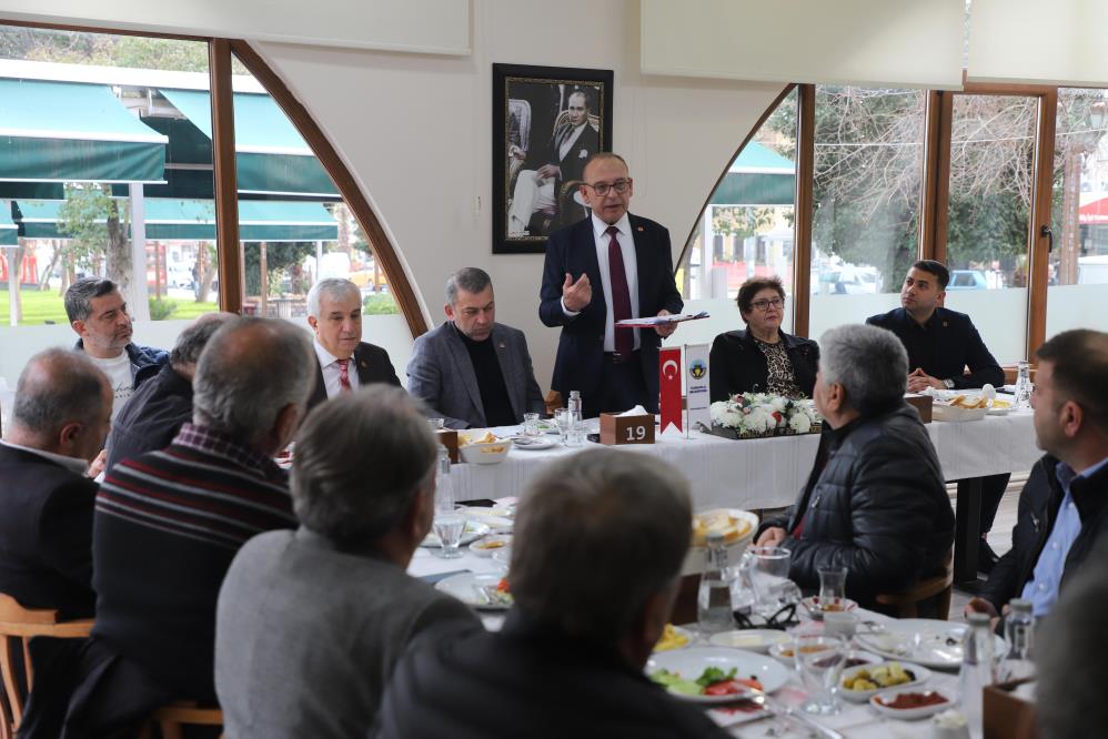 Başkan Akın Turgutlu esnaf odası başkanlarıyla bir araya geldi-1
